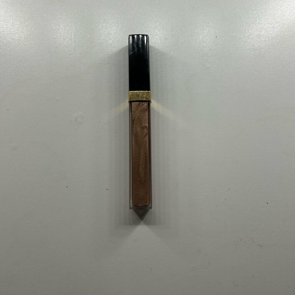 Chanel lipgloss shade- rouge coco